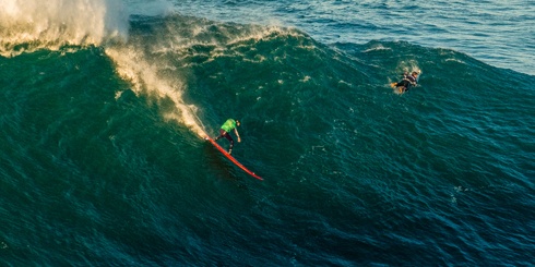 Circuito mundial de ondas grandes na Nazaré