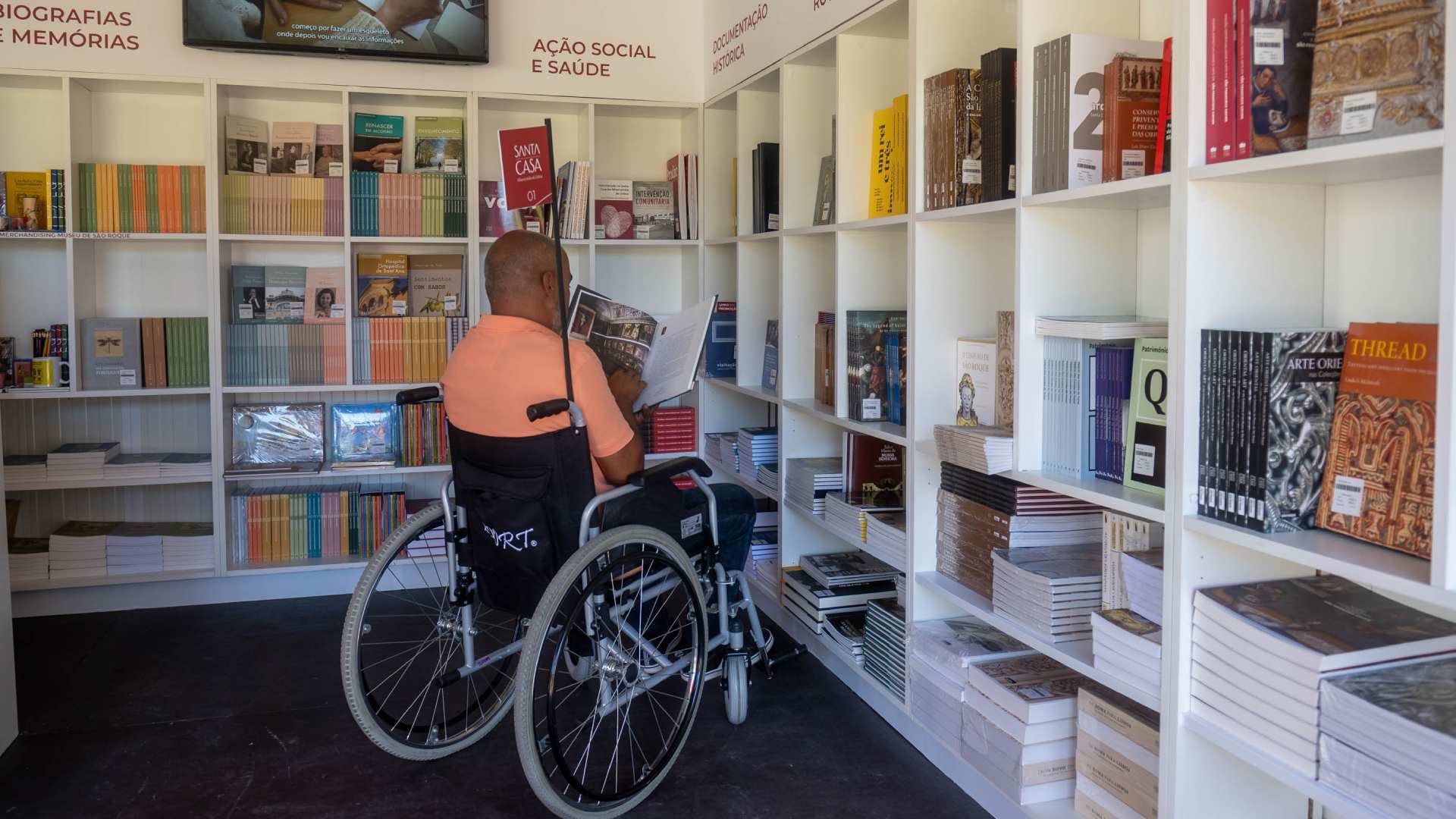 Feira do Livro 2022. No espaço da Santa Casa celebra-se a literatura, a história e o voluntariado