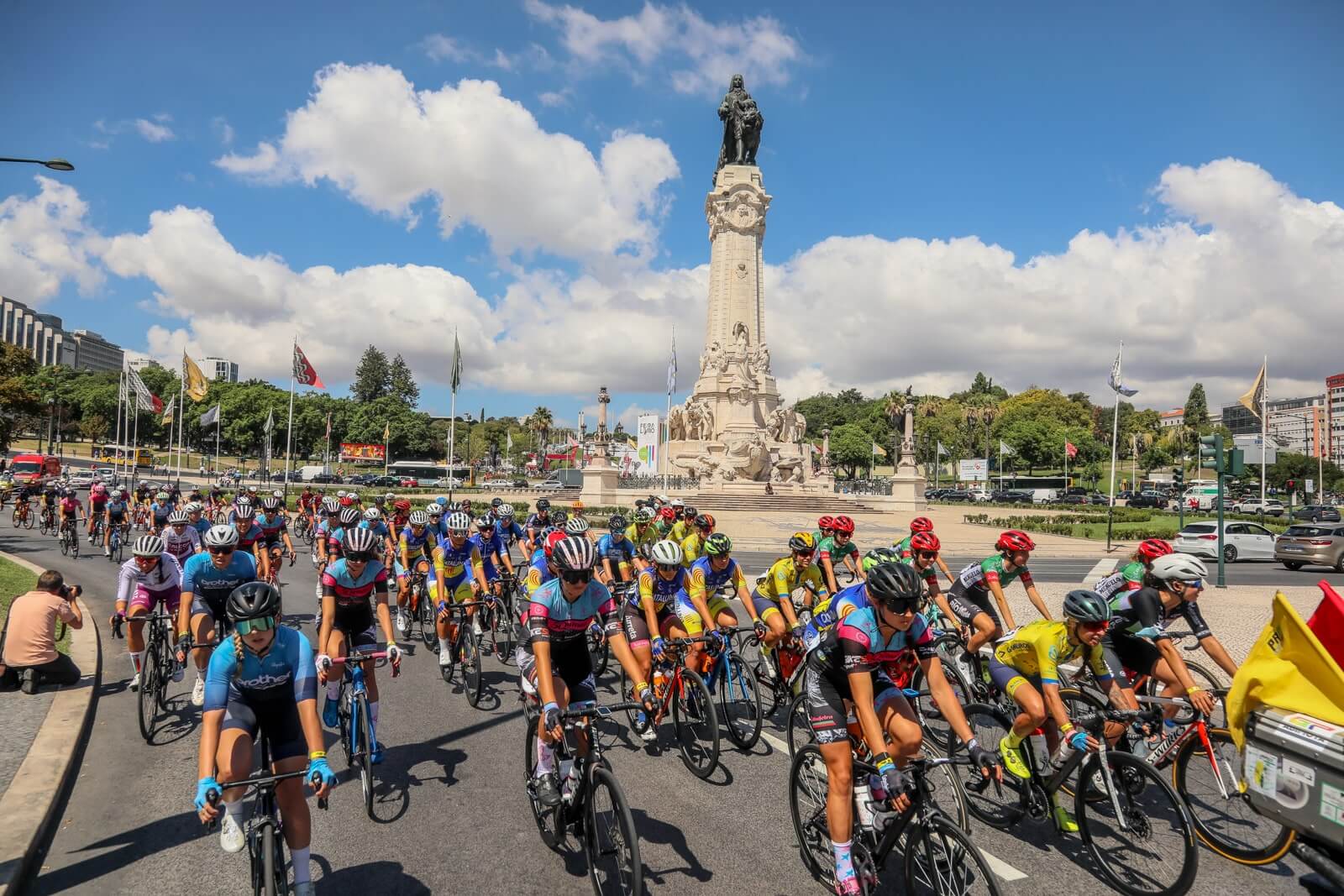 Mulheres de grande pedalada. Primeira Volta a Portugal feminina já está na estrada