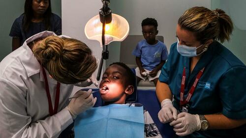 SOL. Tratar do sorriso dos jovens bem no centro de Lisboa