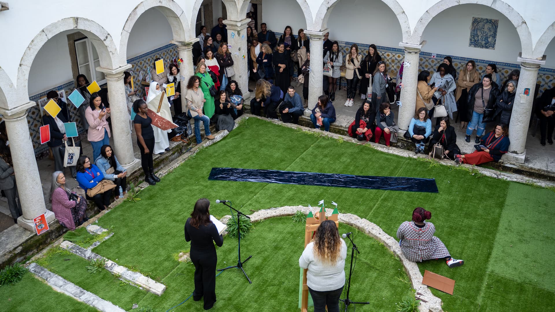 Dezenas de pessoas no evento de divulgação do CEFC