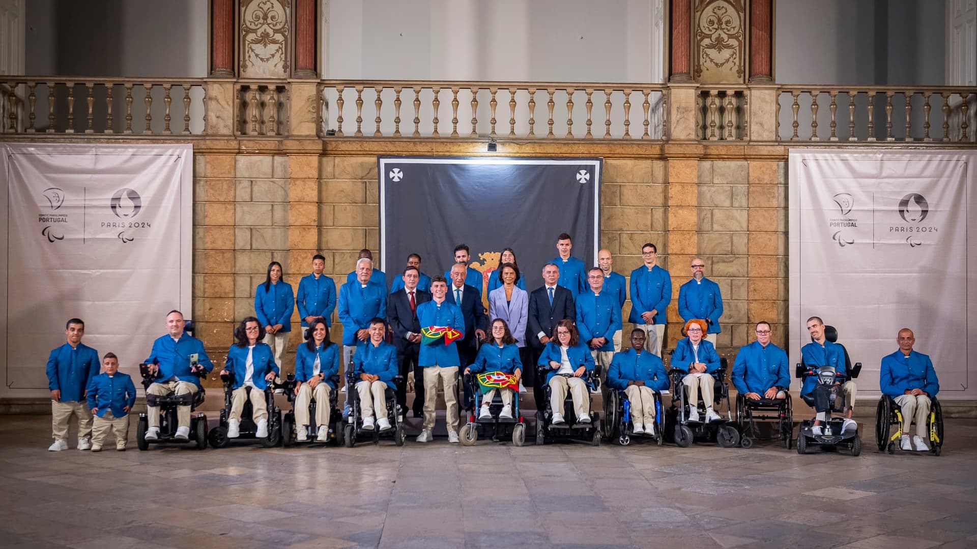 Foto de grupo dos atletas portugueses para os Jogos Paralímpicos 2024