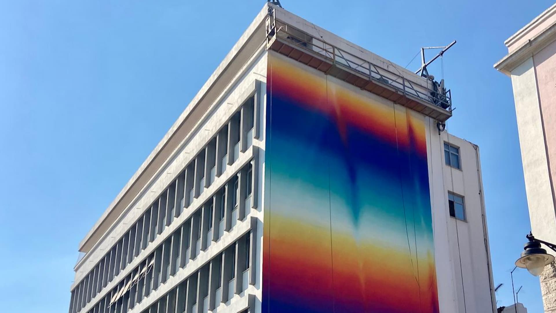 Mural gigante em edifício da Santa Casa