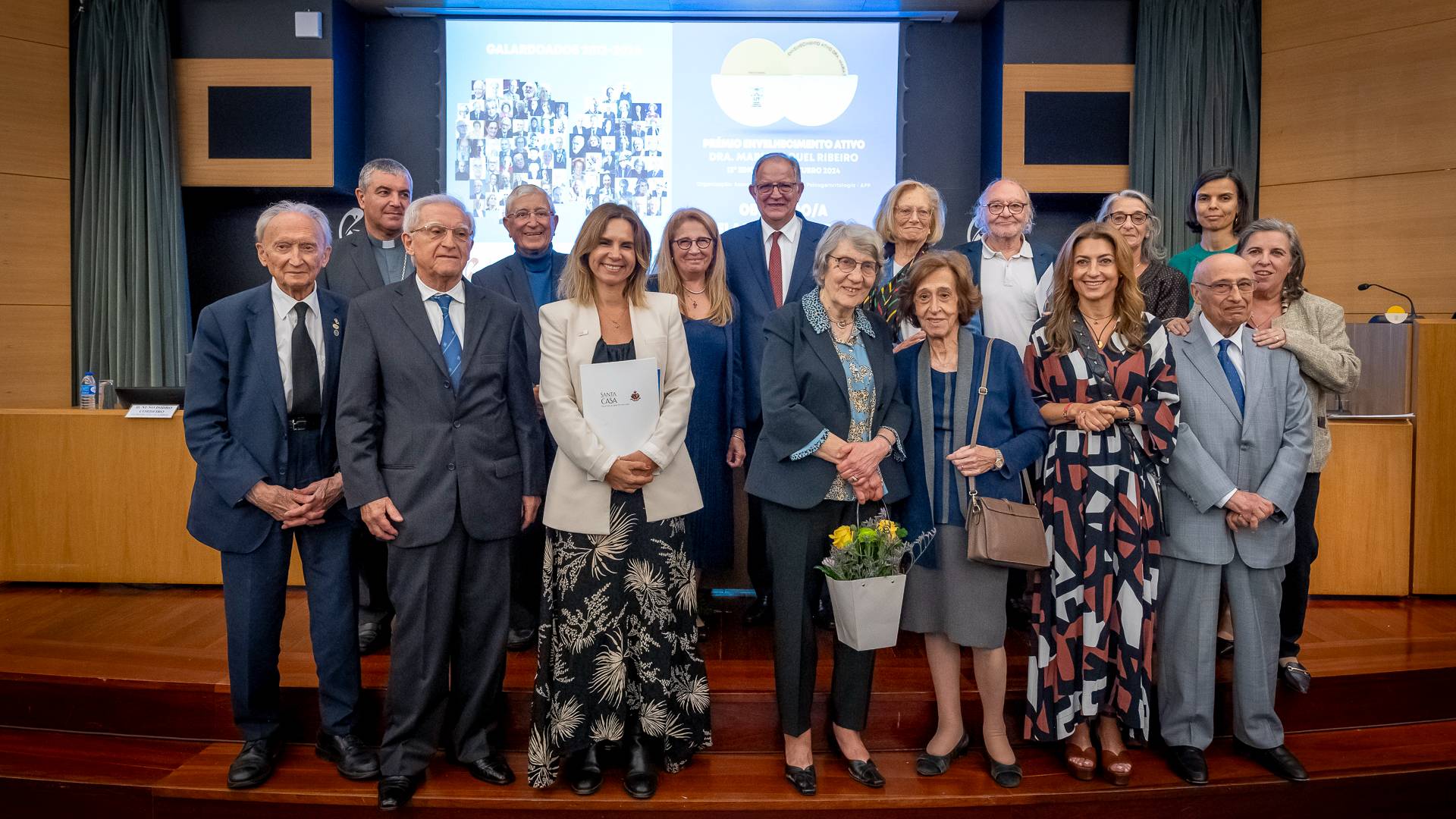 Prémio Envelhecimento Ativo Dra. Maria Raquel Ribeiro distinguiu oito personalidades