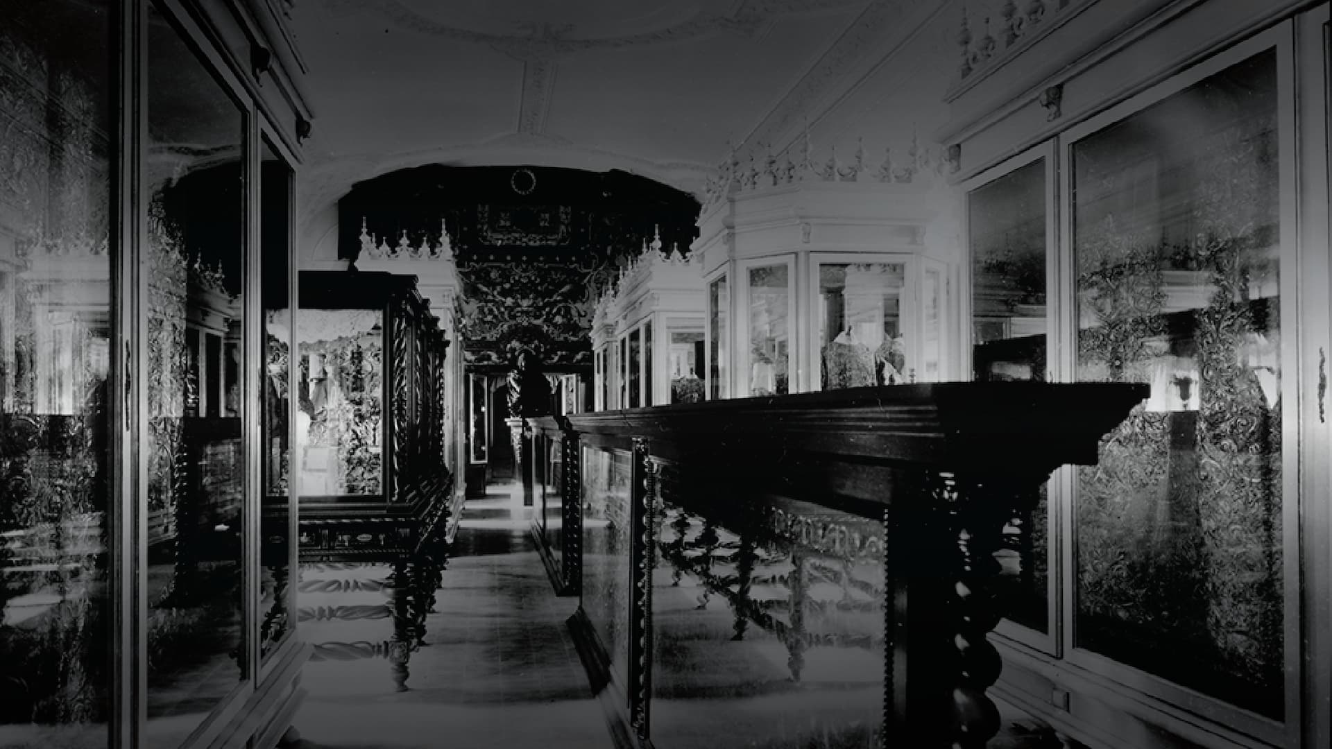 foto a preto e branco do interior do museu de são roque