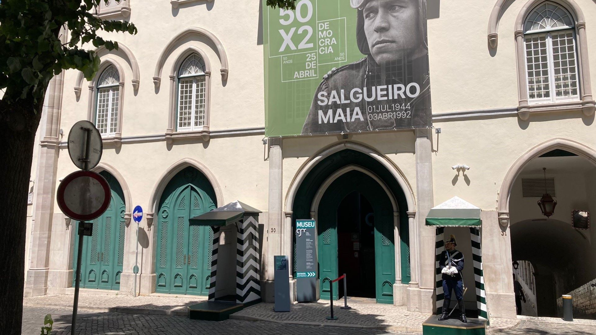 fachada do museu da GNR em Lisboa