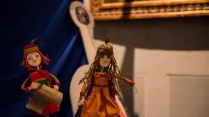 imagem de uma rainha em forma de boneca