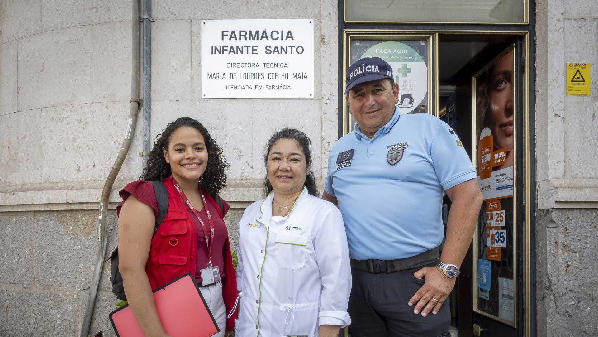 polícia, mediadora radar e farmacêutica
