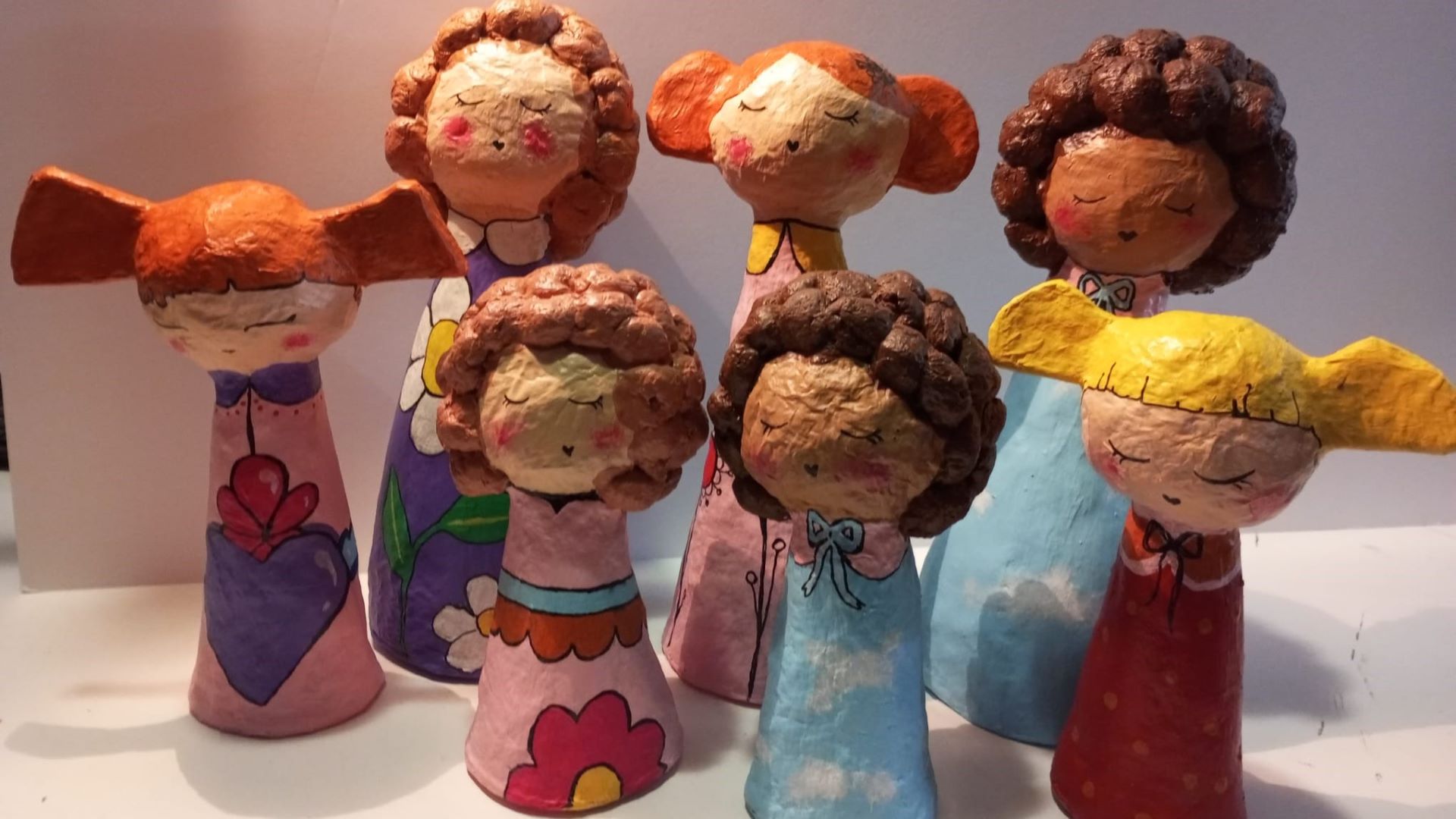 sete bonecas paulinas feitas no centro de são bento