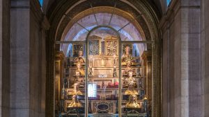 conjunto de relicários no museu de são roque