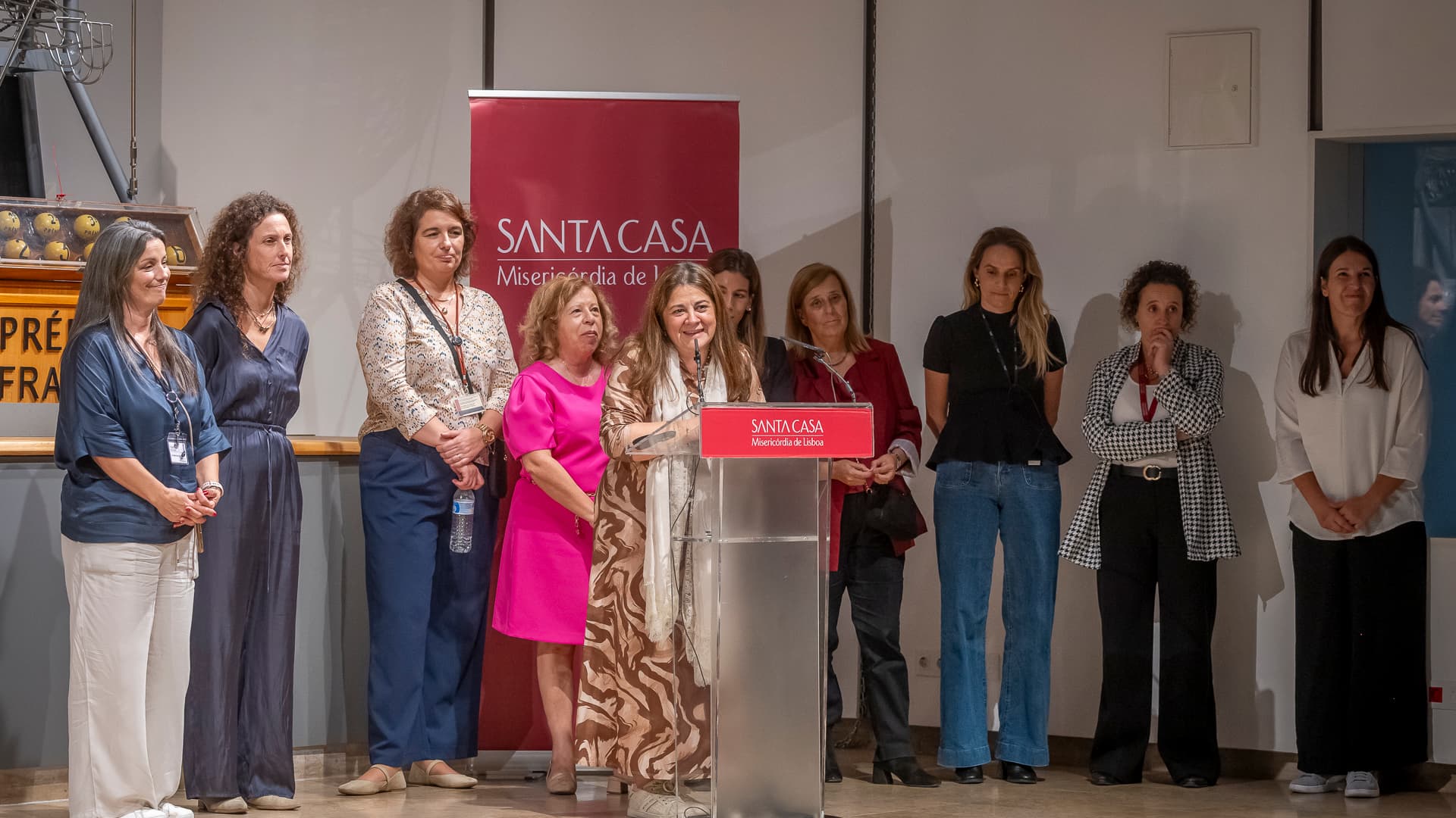 Etelvina Ferreira discursa na Sala de Extrações