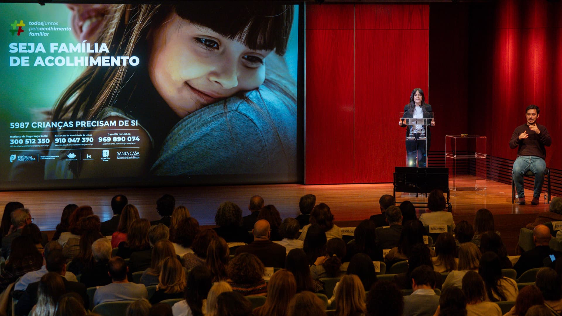 Clara Marques Mendes discursa