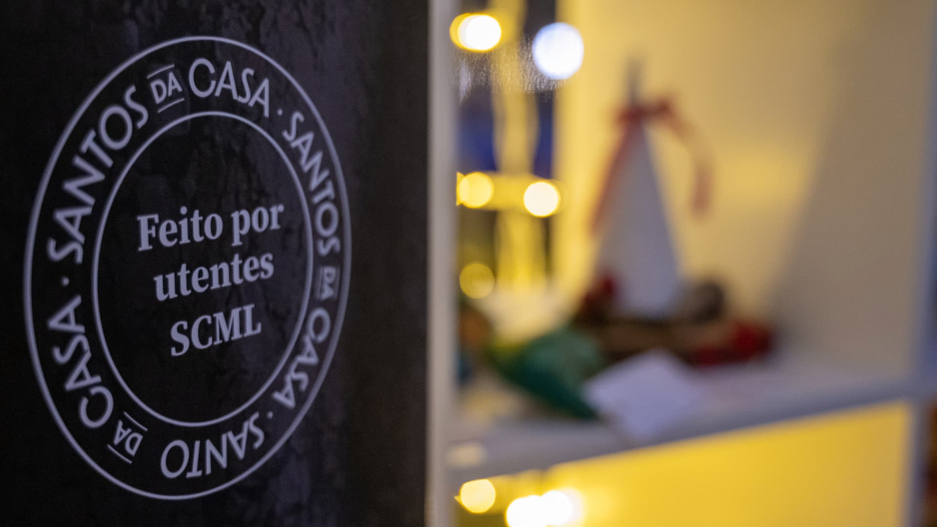 Símbolo de produto com a marca Santos da Casa