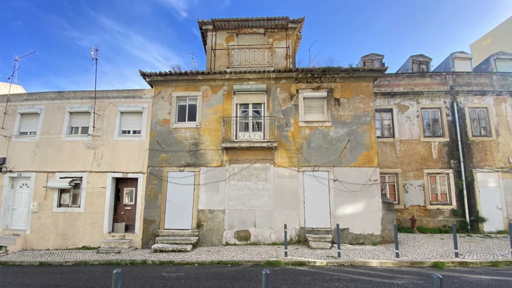 Rua da Bela Vista à Graça nº 136 a 138