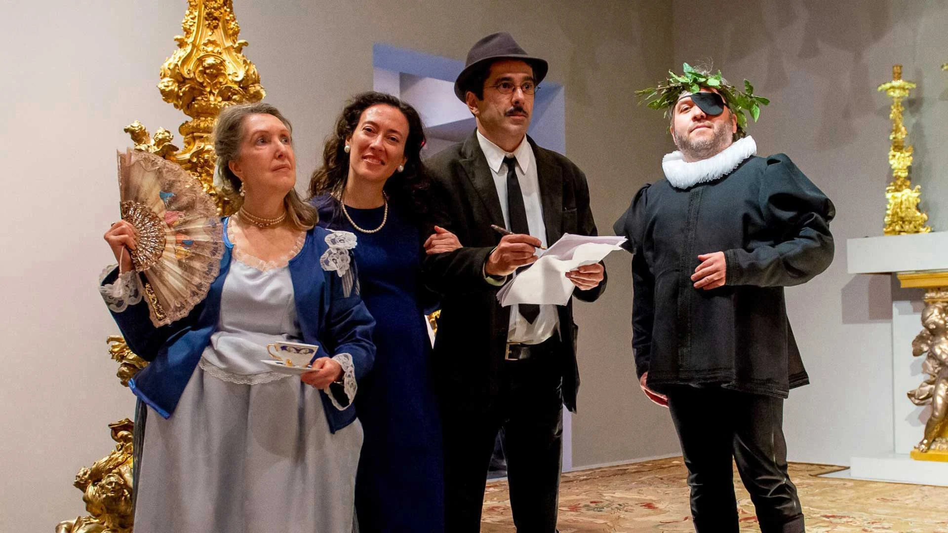 literatura-em-sao-roque People dressed as Camões, Padre António Vieira, Eça de Queirós, Fernando Pessoa, Sophia de Mello Breyner