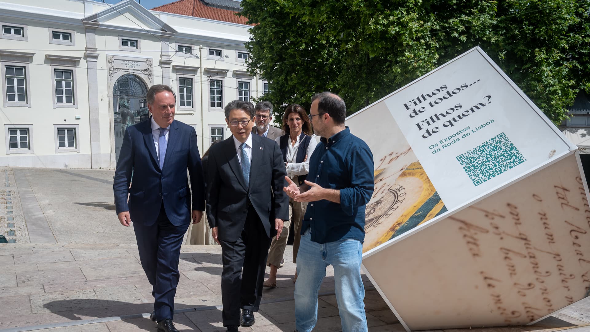 Embaixador do Japão visita Santa Casa