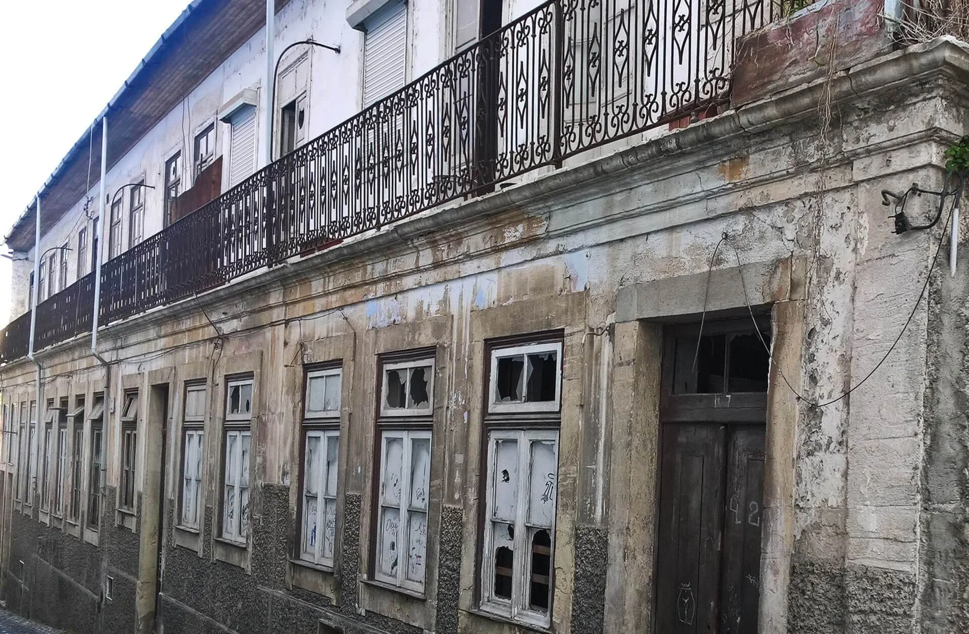 State of the property before the Fundo Rainha Dona Leonor intervention
