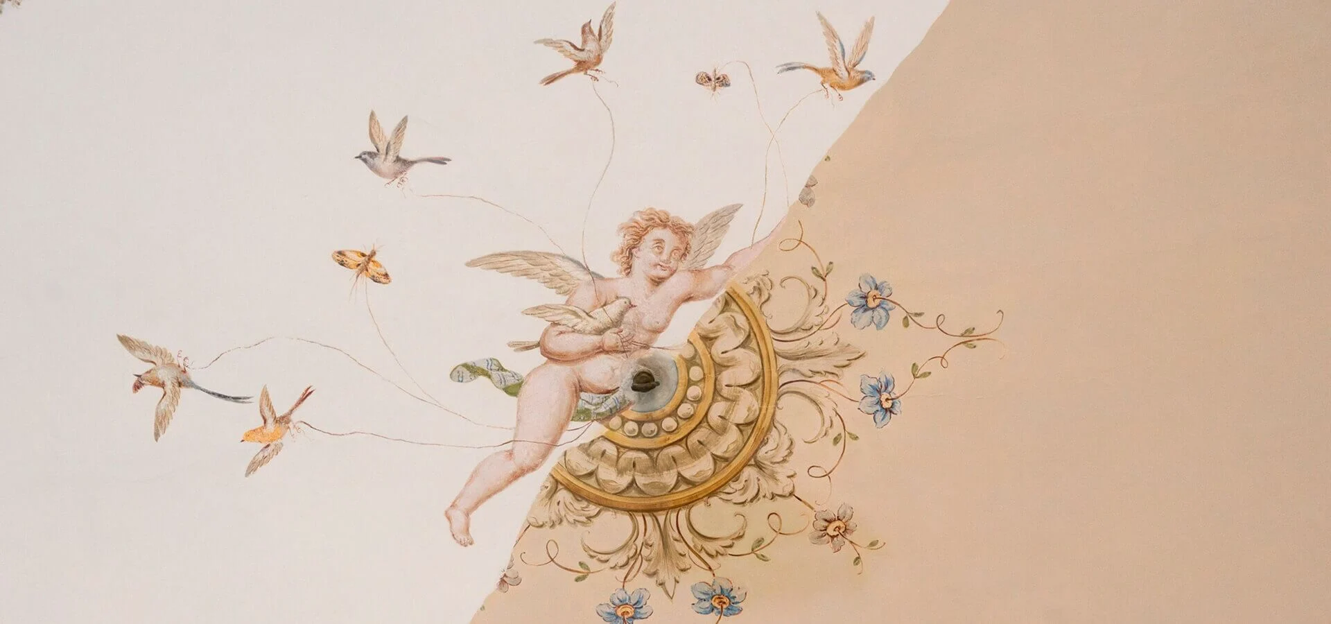 patrimonio-benemerencias Detail of ceiling painting at Quinta Alegre