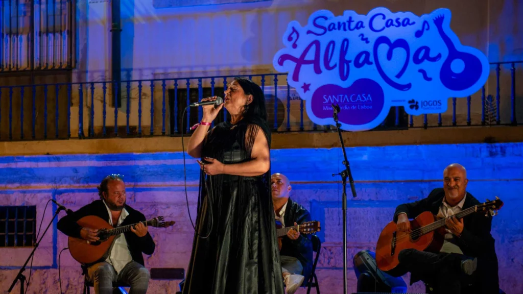 Alfama, canta-me o fado