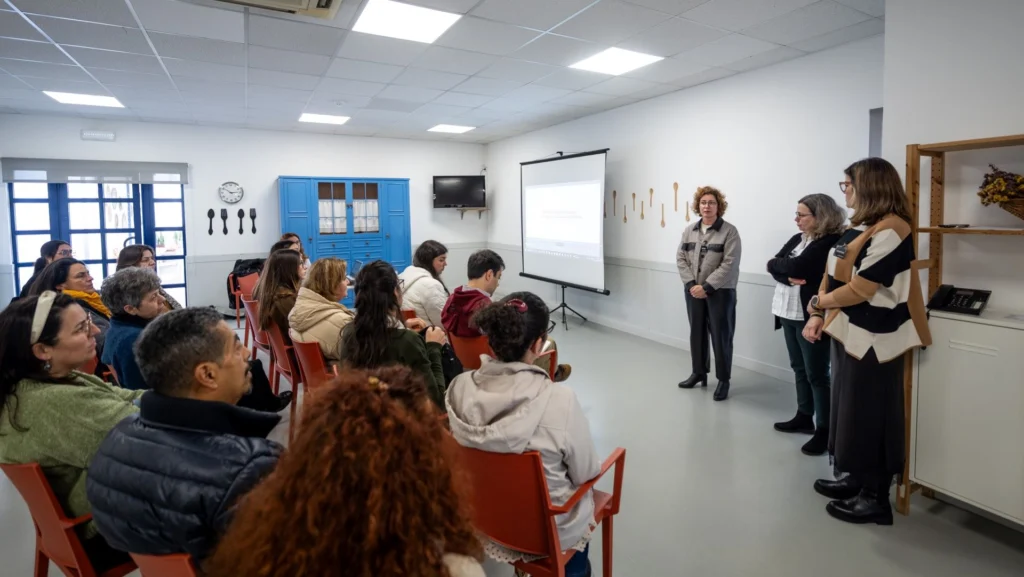 Espaço ComVida abre portas à partilha de boas práticas no apoio a pessoas com demência