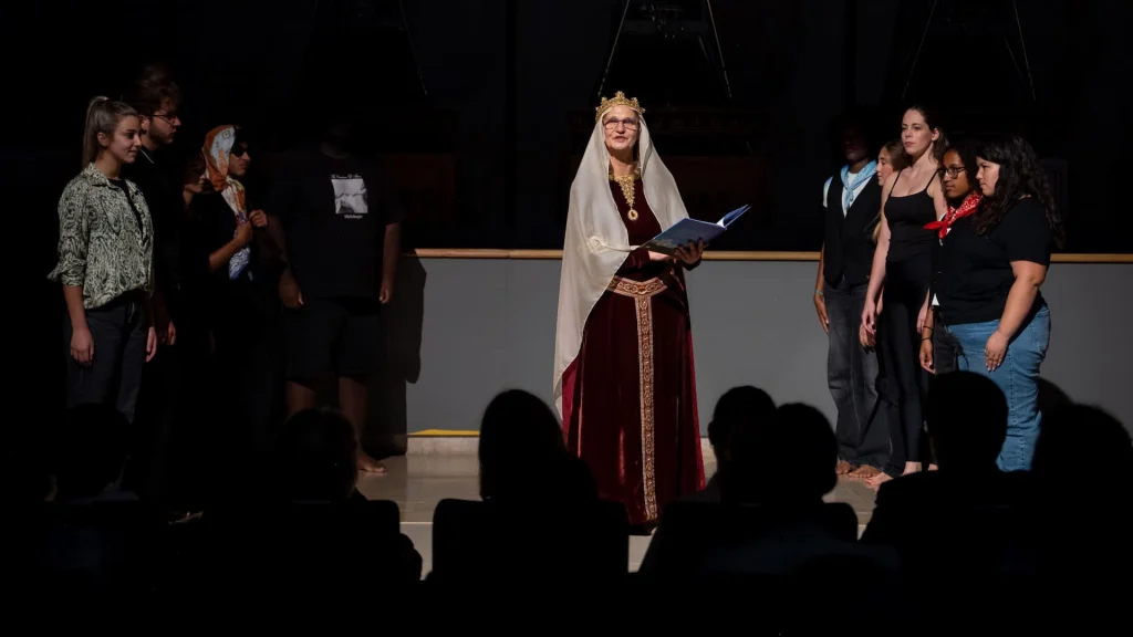 “Todos Somos Leonor” regressa à Sala de Extrações para nova apresentação