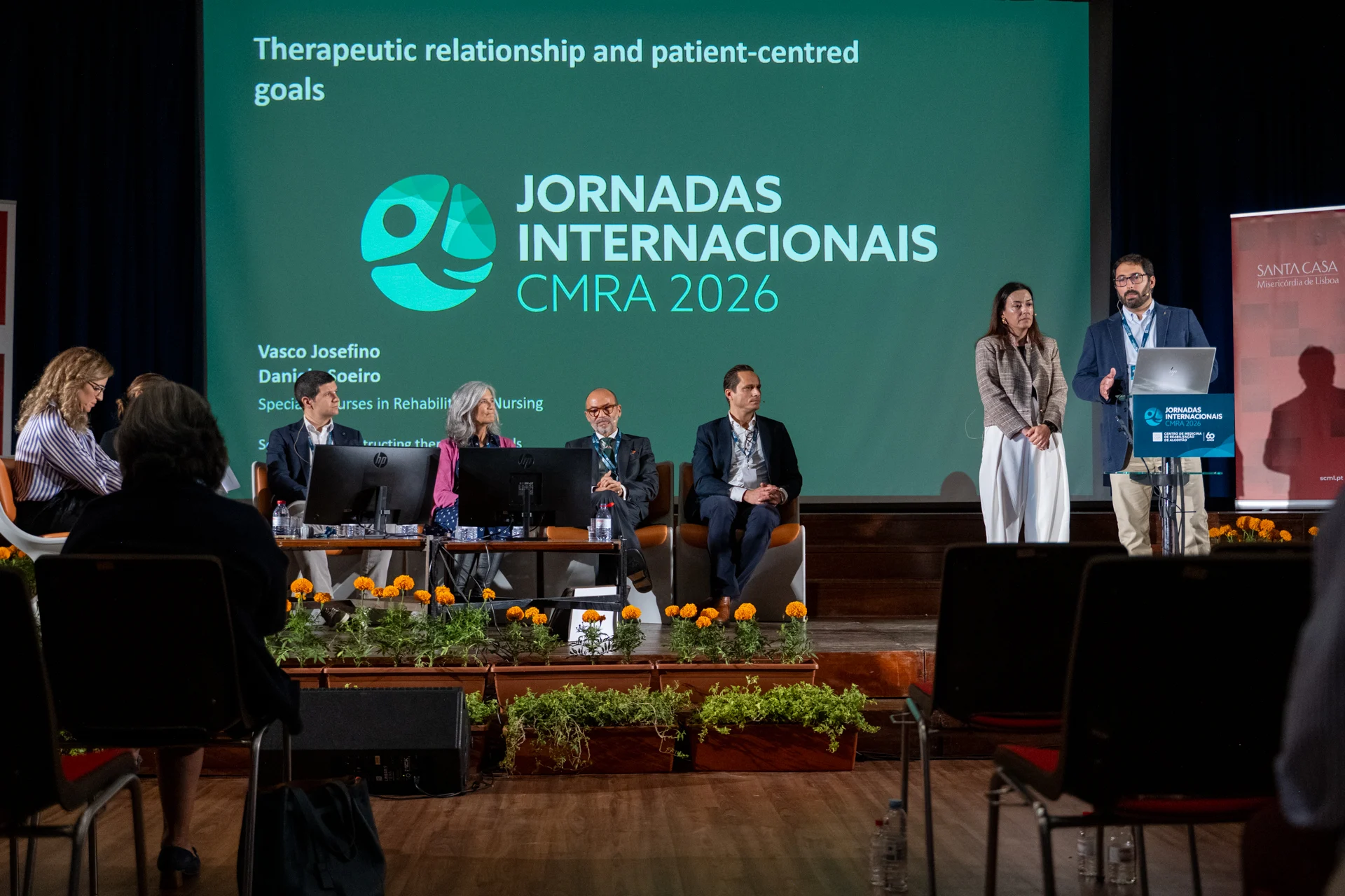 Oradores em palco