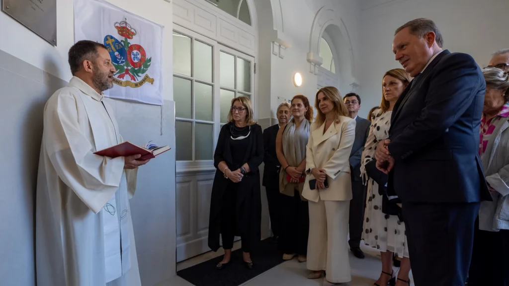 Bênção do CASA pelo Capelão da Santa Casa e Reitor da Igreja de São Roque, Padre Francisco Campos